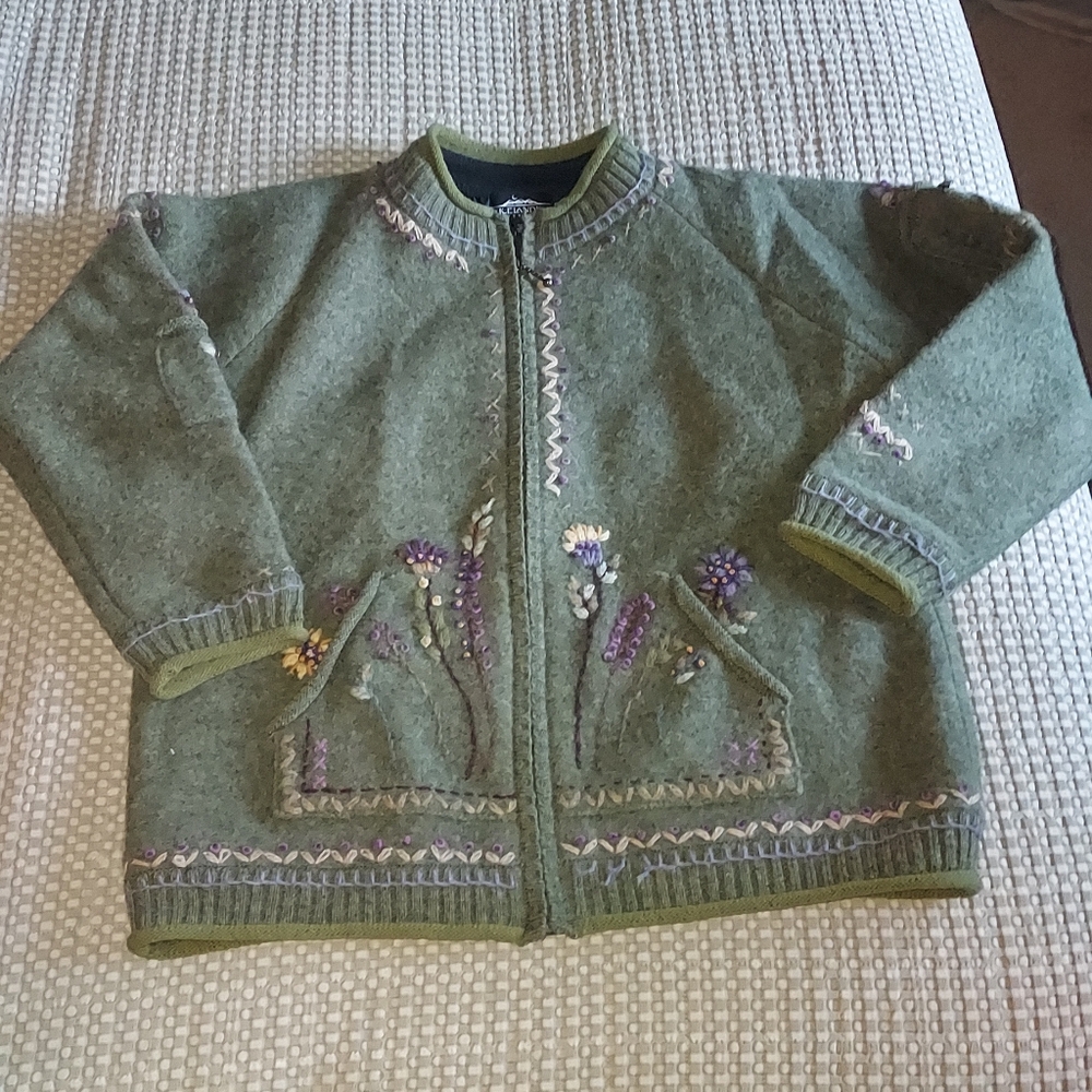 Vintage Icelandic Design Floeal Embroidered Wool Cardigan Sweater Size  M Lined‎